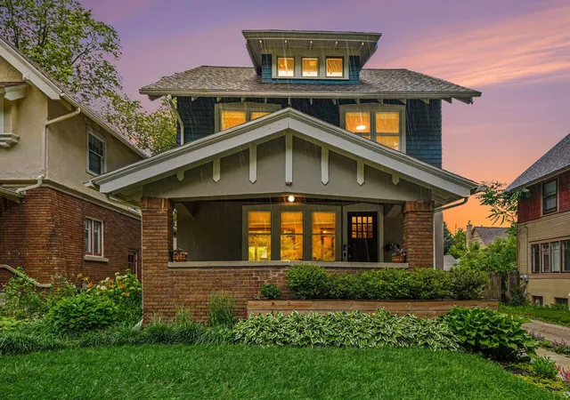 1st image of 15 Auburn Ave Se, Grand Rapids, MI 49506 | MLS# 53026030733