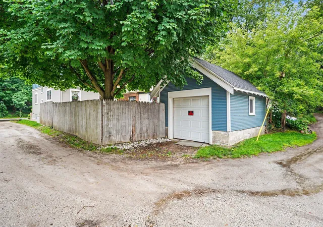 25th image of 15 Auburn Ave Se, Grand Rapids, MI 49506 | MLS# 53026030733