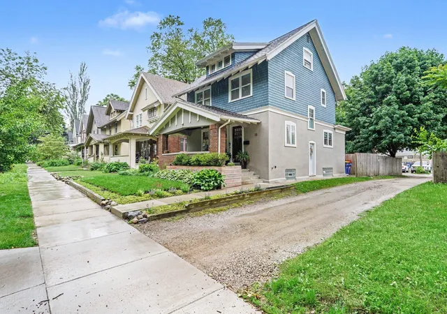 3rd image of 15 Auburn Ave SE, Grand Rapids, MI 49506 | MLS# 53026030733