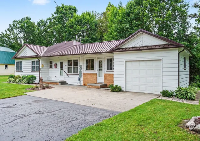 3rd image of 7427 Luella St, Hale, MI 48739 | MLS# 77080069994