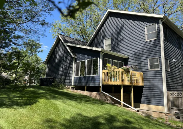 Homes for sale in Oshtemo Charter Township Kalamazoo, MI | 594 Springwood Dr, Oshtemo Charter Township Kalamazoo, MI 49009 | MLS# 66026030740