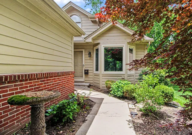 Condo for sale at 183 Kingsbrook Ave #17, Ann Arbor, MI 48103 | MLS# 81026030747