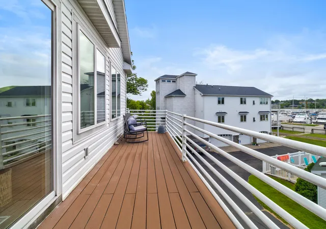 3rd image of 8668 Ellenwood Dr Dr, Montague, MI 49437