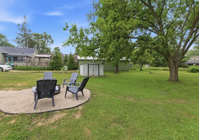 16th image of 401 N Elm St, Three Oaks, MI 49128 | MLS# 69026030752