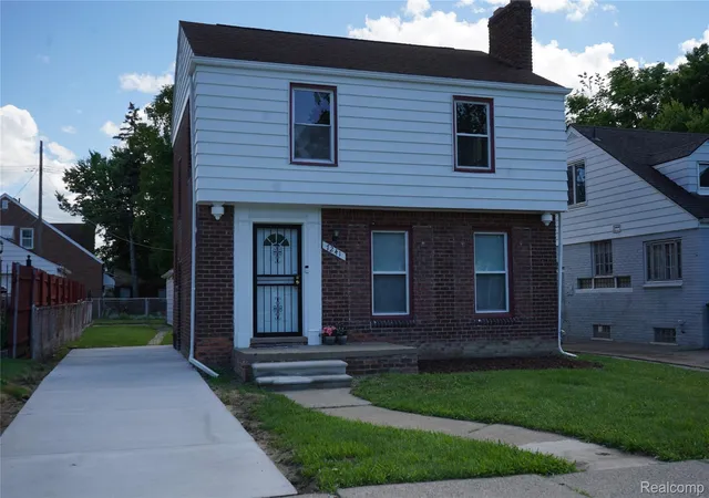 Photo 3 of Single family home for sale at 7241 W Outer Dr, Detroit, MI 48235 | MLS# 20261046652 | Listing updated on 2026-09-13