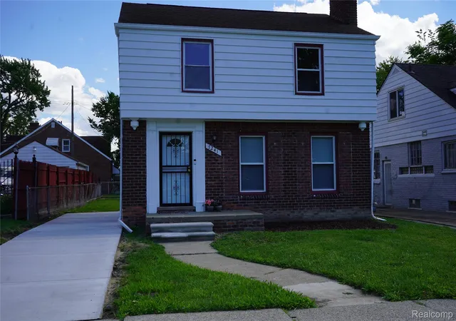 Photo 3 of Single family home for sale at 7241 W Outer Dr, Detroit, MI 48235 | MLS# 20261046652 | Listing updated on 2026-09-13