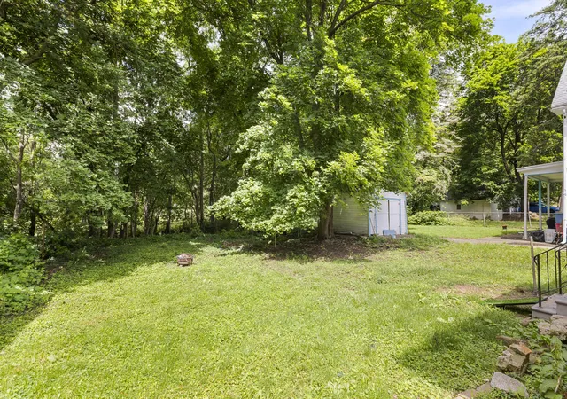 Photo 4 of Single family home for sale at 1030 S Jackson St, Jackson, MI 49203 | MLS# 53026030764 | Listing updated on 2026-07-26
