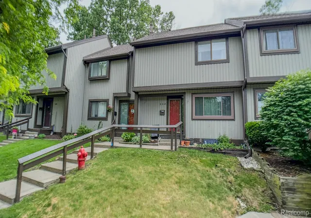 Photo 1 of Condo for sale at 552 Foxboro Sq, Brighton, MI 48116 | MLS# 20261046658 | Listing updated on 2026-06-20