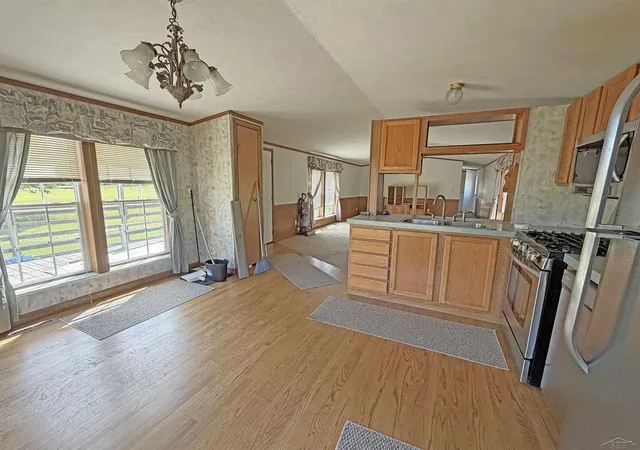 Photo 3 of Single family home for sale at 300 E Winegars Rd, Gladwin, MI 48624 | MLS# 61050212141 | Listing updated on 2026-06-22