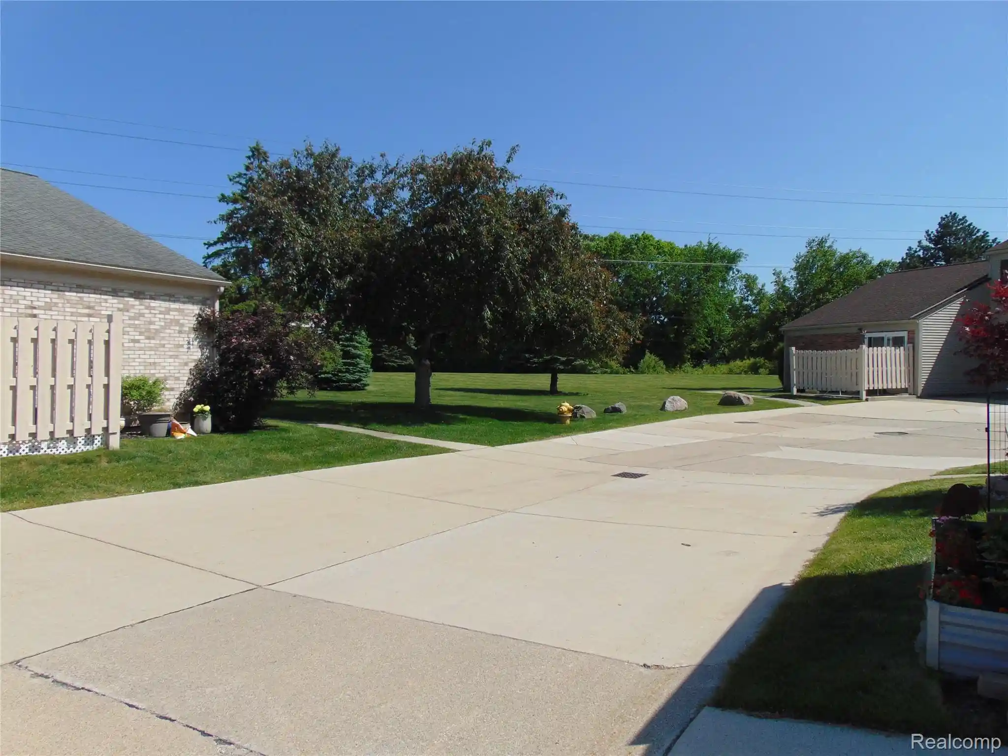 Listing Photo 20 - Condo for sale in 44167 Providence Dr located at 44167 Providence Dr, Clinton Township, MI 48038 - Unit #326