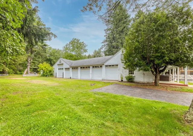 Photo 3 of Single family home for sale at 4484 Lakeshore Rd, Lexington, MI 48450 | MLS# 58050212144 | Listing updated on 2026-06-22