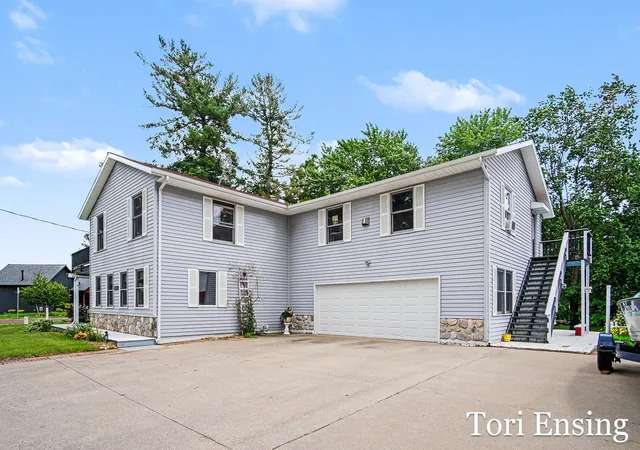 3rd image of 13190 16 Mile Rd Ne, Gowen, MI 49326 | MLS# 65026030788