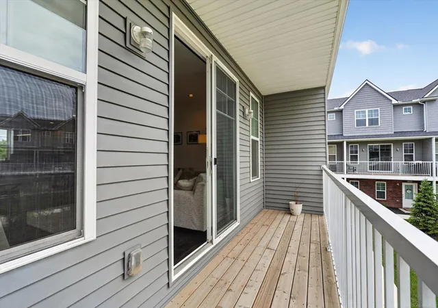 4th image of 3981 Trailway Commons Cir, Auburn Hills, MI 48326 | MLS# 58050212154
