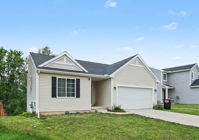2nd image of 501 Pioneer Trl, Cedar Springs, MI 49319 | MLS# 65026030797