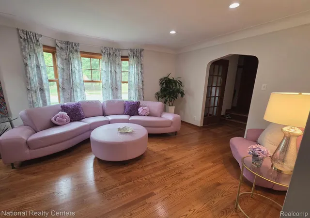 4th image of 169 Mckinley Ave, Grosse Pointe Farms, MI 48236 | MLS# 20261046695