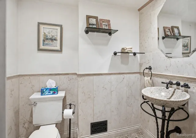 5th image of 28143 W 12 Mile Rd, Farmington Hills, MI 48334 | MLS# 20261046696
