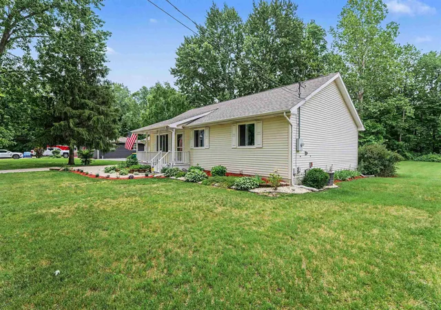 3rd image of 2440 Busch Rd, Birch Run, MI 48415 | MLS# 61050212161