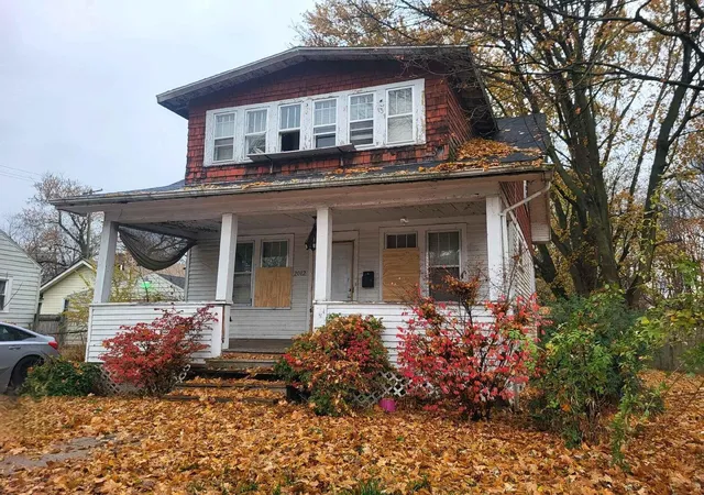 Photo 2 of Single family home for sale at 2012 March St, Kalamazoo, MI 49001 | MLS# 62026030807 | Listing updated on 2026-09-11