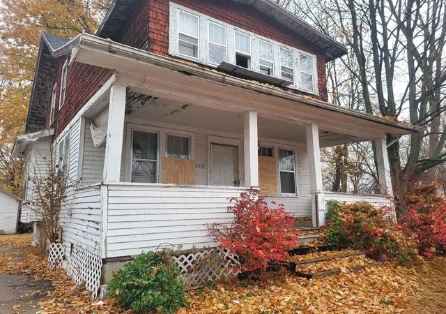 Photo 3 of Single family home for sale at 2012 March St, Kalamazoo, MI 49001 | MLS# 62026030807 | Listing updated on 2026-09-11
