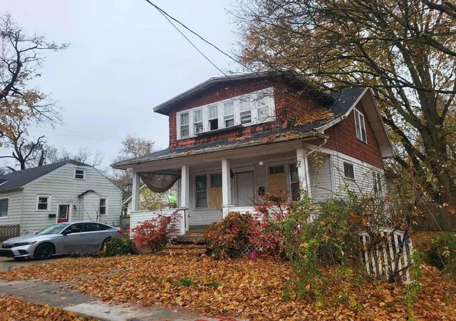 Photo 4 of Single family home for sale at 2012 March St, Kalamazoo, MI 49001 | MLS# 62026030807 | Listing updated on 2026-09-11