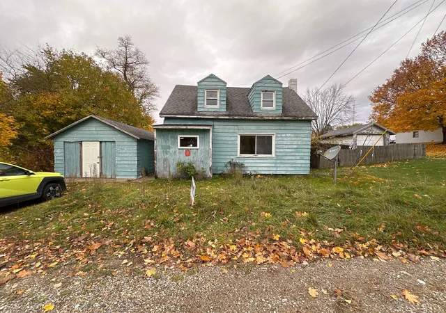 Photo 2 of Single family home for sale at 490 4th Street, Benton Harbor, MI 49022 | MLS# 62026030813 | Listing updated on 2026-08-31