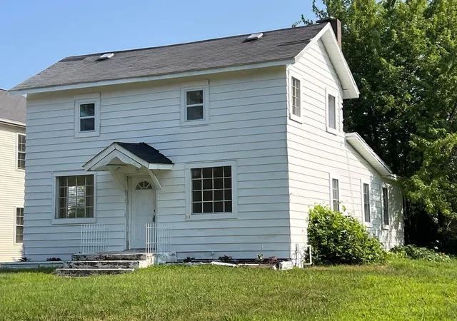 Photo 1 of Single family home for sale at 255 High St, Benton Harbor, MI 49022 | MLS# 62026030829 | Listing updated on 2026-07-22
