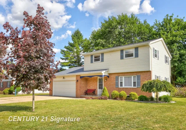 Homes for sale in Saginaw Charter Township Saginaw, MI | 2153 Starlite Dr, Saginaw Charter Township Saginaw, MI 48603 | MLS# 61050212174