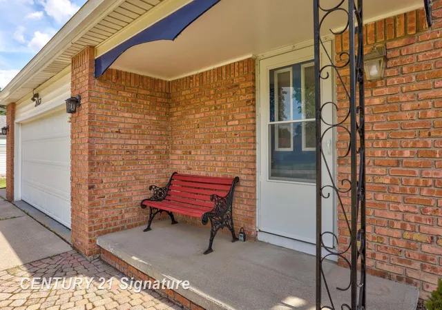 Homes for sale in Saginaw Charter Township Saginaw, MI | 2153 Starlite Dr, Saginaw Charter Township Saginaw, MI 48603 | MLS# 61050212174
