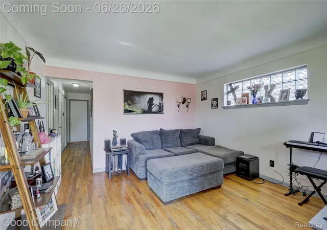 2nd image of 22626 Harmon St, Saint Clair Shores, MI 48080 | MLS# 20261046720