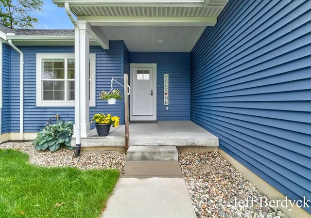 Homes for sale in Allendale Charter Township Ottawa, MI | 5697 Victoria St, Allendale Charter Township Ottawa, MI 49401 | MLS# 65026030830