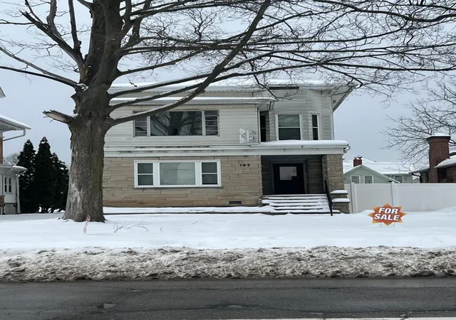 27th image of 165 Capital Ave Ne, Battle Creek, MI 49017 | MLS# 62026030837