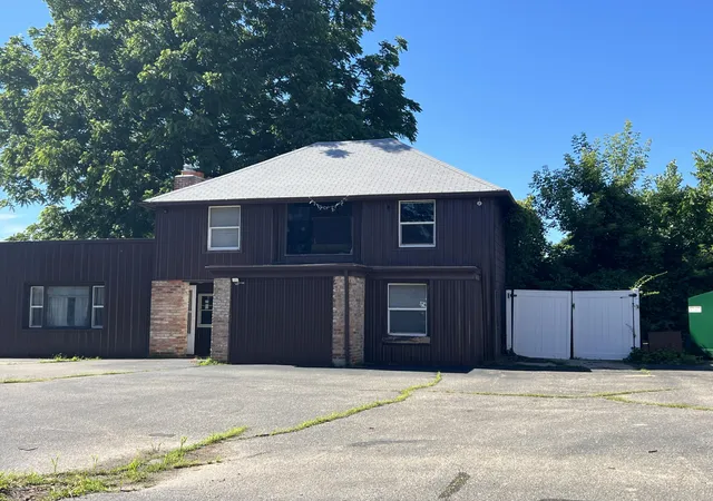 4th image of 173 Capital Ave Ne, Battle Creek, MI 49017 | MLS# 62026030843