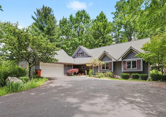1st image of 10735 Brown Lake Dr Ne, Rockford, MI 49341 | MLS# 65026030847