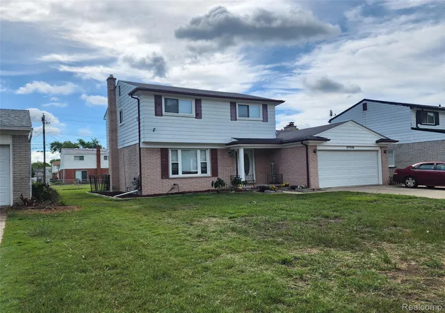 2nd image of 27336 Pierce St, Southfield, MI 48076 | MLS# 20261046743