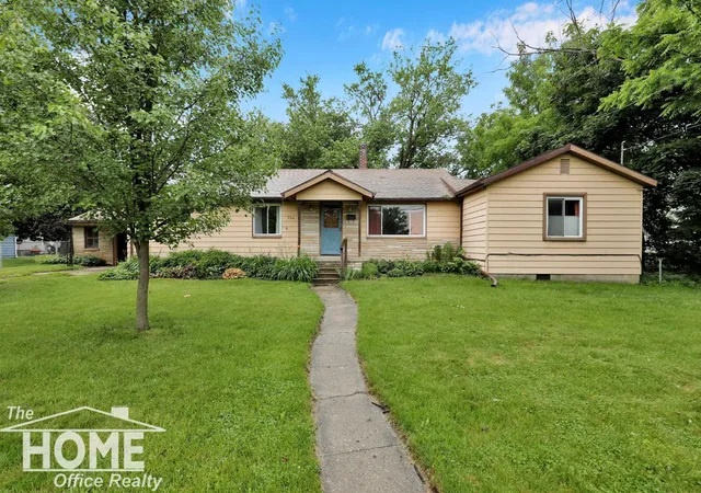 Photo 1 of Single family home for sale at 204 E Mcarthur St, Corunna, MI 48817 | MLS# 5050212186 | Listing updated on 2026-06-20