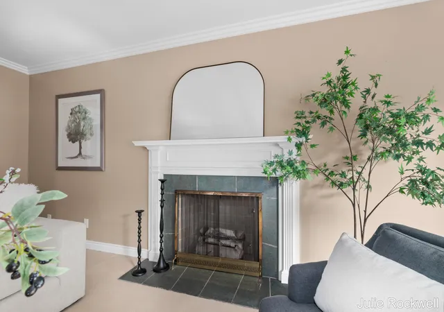Photo 4 of Single family home for sale at 1433 Sherwood Ave SE, Grand Rapids, MI 49506 | MLS# 65026030854 | Listing updated on 2026-09-11