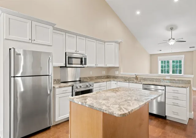Photo 3 of Condo for sale at 429 Munson Pl, Traverse City, MI 49686 | MLS# 78080070021 | Listing updated on 2026-07-16