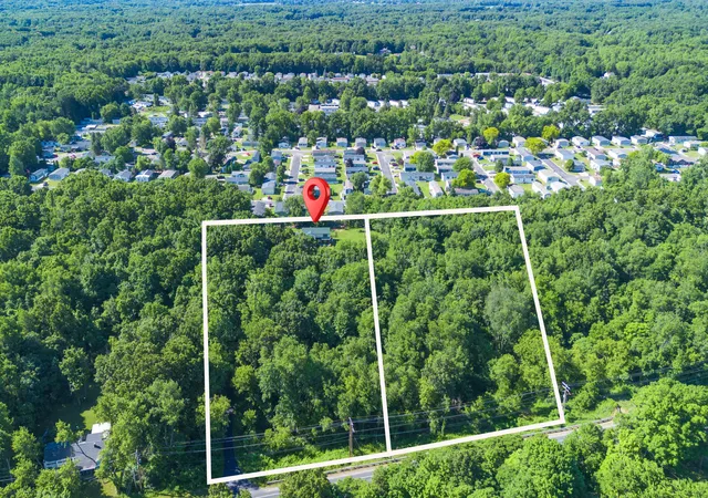 Homes for sale in Oshtemo Charter Township Kalamazoo, MI | 8805 Stadium Dr, Oshtemo Charter Township Kalamazoo, MI 49009 | MLS# 66026030862