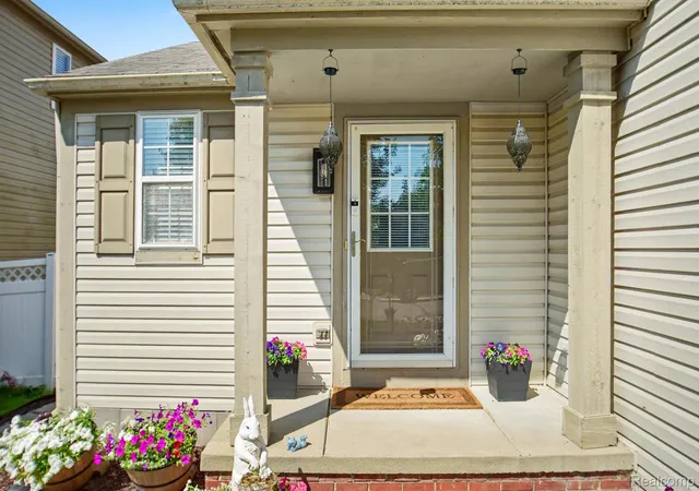 Photo 2 of Single family home for sale at 10140 Fieldway Trl, Holly, MI 48442 | MLS# 20261046784 | Listing updated on 2026-09-15