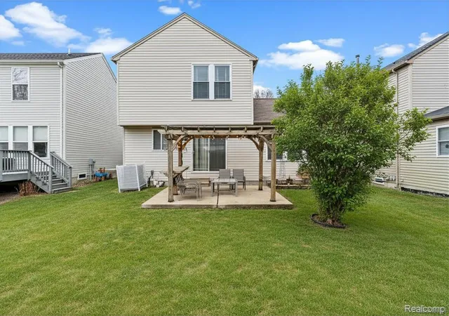 3rd image of 10140 Fieldway Trl, Holly, MI 48442 | MLS# 20261046784