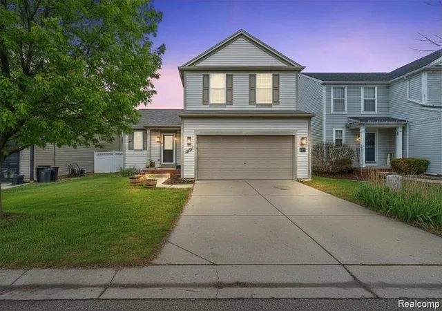 Photo 3 of Single family home for sale at 10140 Fieldway Trl, Holly, MI 48442 | MLS# 20261046784 | Listing updated on 2026-09-15