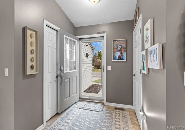 4th image of 10140 Fieldway Trl, Holly, MI 48442 | MLS# 20261046784