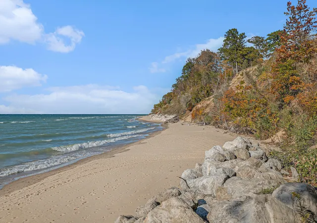34th image of 1021 Orchard Ave, South Haven, MI 49090 | MLS# 65026030876