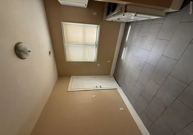 Listing Photo 5 - Condo for sale in building located at 15853 Washburn St, Detroit, MI 48238