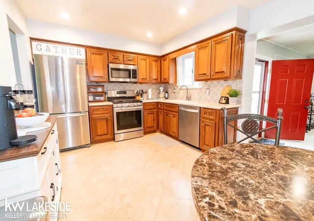 Photo 3 of Single family home for sale at 18530 Bittersweet St, Fraser, MI 48026 | MLS# 58050212201 | Listing updated on 2026-06-21