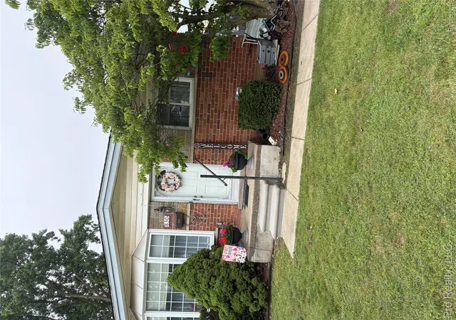 Photo 2 of Single family home for sale at 830 S Venoy Rd, Westland, MI 48186 | MLS# 20261046815 | Listing updated on 2026-09-28