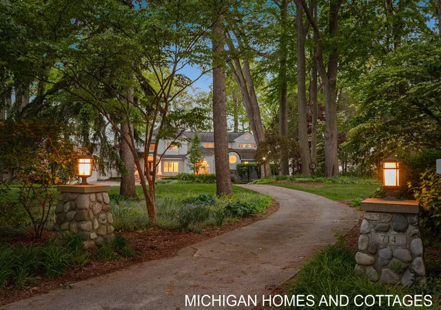 Photo 5 of Single family home for sale at 714 N Shore Dr, Holland, MI 49424 | MLS# 71026030887 | Listing updated on 2026-07-29