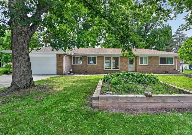 Photo 3 of Single family home for sale at 4877 Orchard Ln, Owosso, MI 48867 | MLS# 20261046830 | Listing updated on 2026-08-28