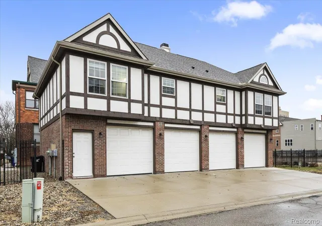 Photo 2 of Condo for sale at 411 E Ferry St #15, Detroit, MI 48202 | MLS# 20261046839 | Listing updated on 2026-06-22