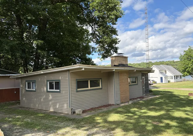 Homes for sale in Cambria Township Hillsdale, MI | 3454 George Dr, Cambria Township Hillsdale, MI 49242 | MLS# 53026030897